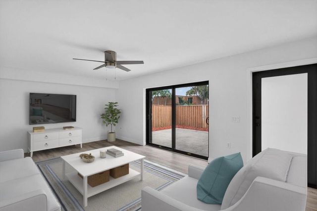 304 Live Oak Lane, Boynton Beach, FL 33436