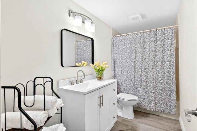 304 Live Oak Lane, Boynton Beach, FL 33436