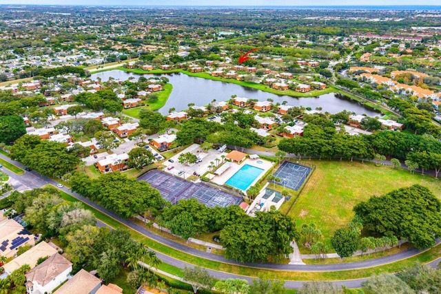 304 Live Oak Lane, Boynton Beach, FL 33436