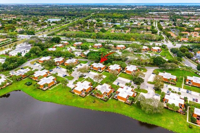 304 Live Oak Lane, Boynton Beach, FL 33436