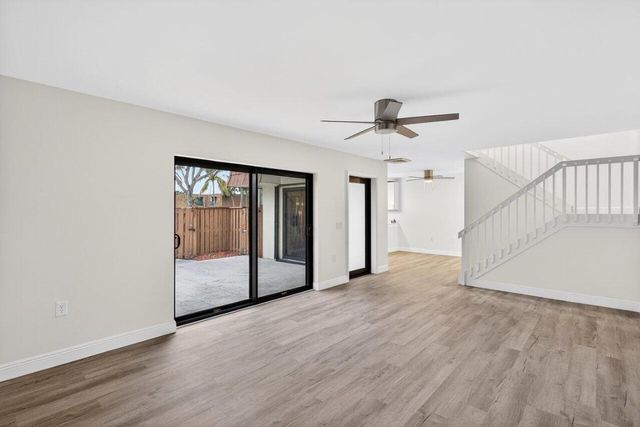 304 Live Oak Lane, Boynton Beach, FL 33436