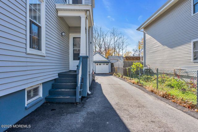 128 Monmouth Street, Hightstown, NJ 08520