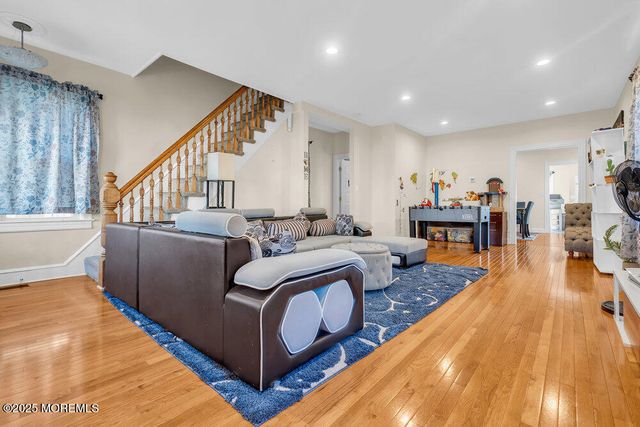 128 Monmouth Street, Hightstown, NJ 08520