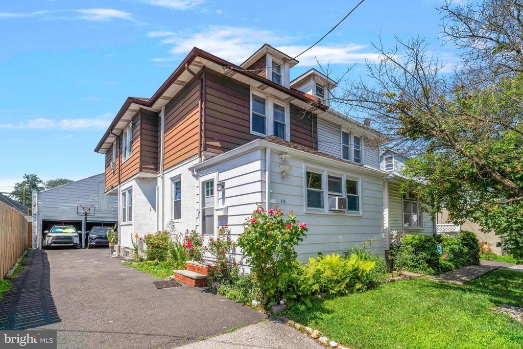 914 TOWNSHIP LINE RD, Elkins Park, PA 19027