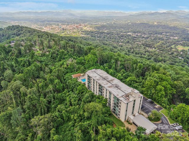 647 Town Mountain Road 212, Asheville, NC 28804