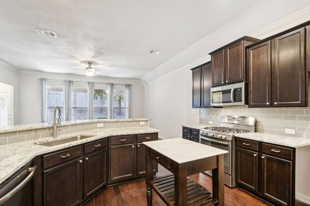 2244 Hilltop Climb DR, Leander, TX 78641