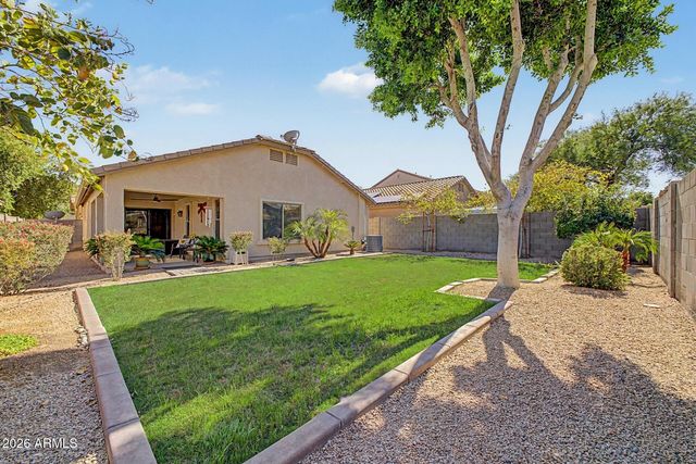18236 W MISSION Lane, Waddell, AZ 85355