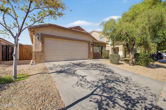 18236 W MISSION Lane, Waddell, AZ 85355