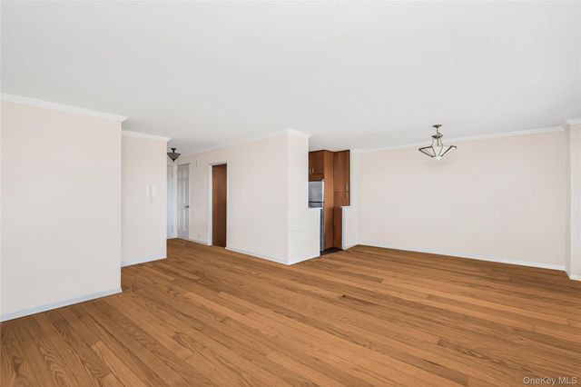 2500 Johnson Avenue 3S, Bronx, NY 10463