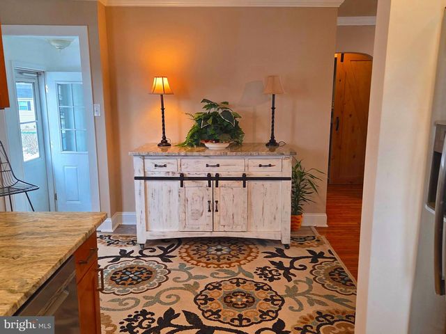 539 W KINGS HWY W, Audubon, NJ 08106