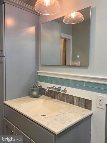 539 W KINGS HWY W, Audubon, NJ 08106