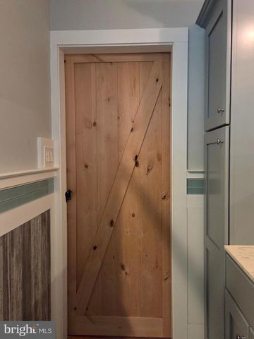 539 W KINGS HWY W, Audubon, NJ 08106