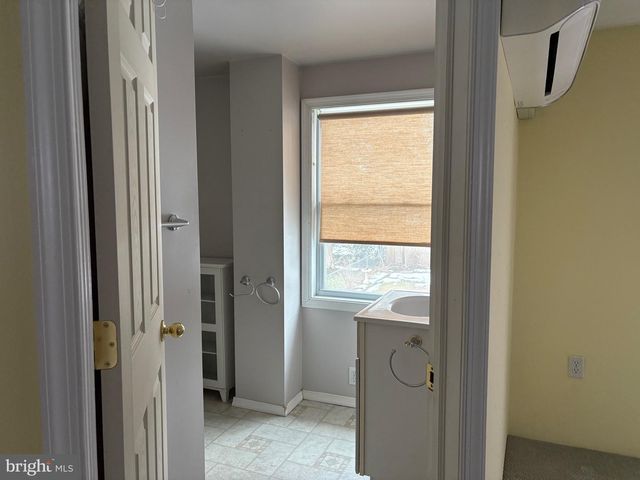 539 W KINGS HWY W, Audubon, NJ 08106