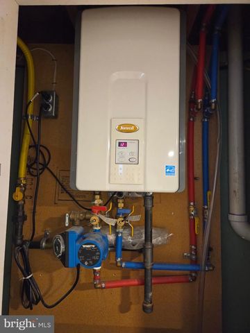 539 W KINGS HWY W, Audubon, NJ 08106