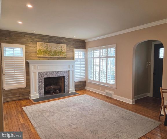 539 W KINGS HWY W, Audubon, NJ 08106