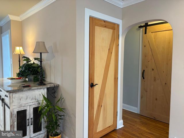 539 W KINGS HWY W, Audubon, NJ 08106