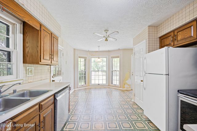 3821 Scenic Trail, Shepherdsville, KY 40165