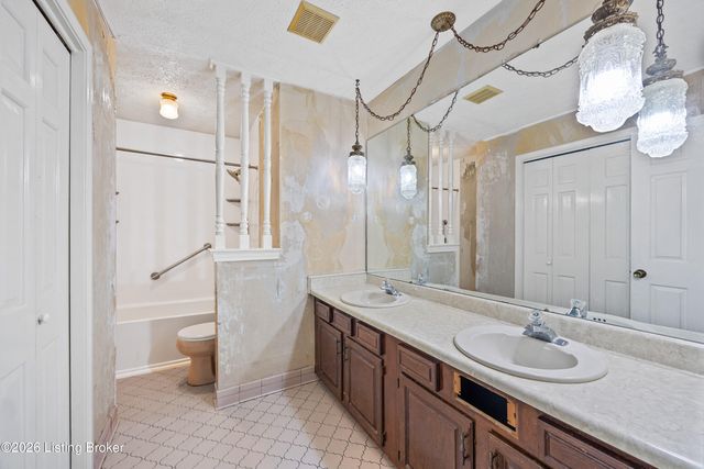 3821 Scenic Trail, Shepherdsville, KY 40165