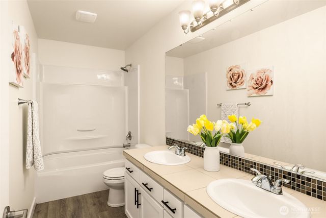 7614 NE 169th Lane, Kenmore, WA 98028