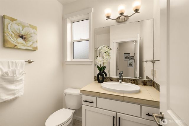 7614 NE 169th Lane, Kenmore, WA 98028