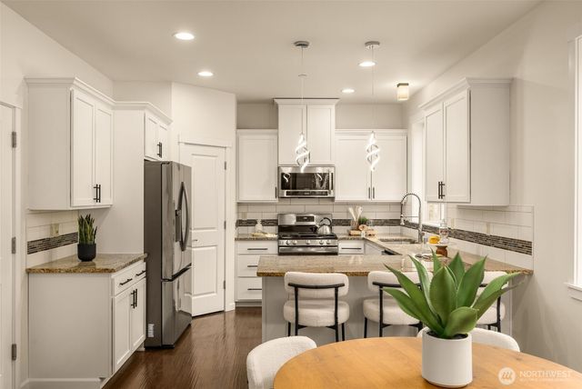 7614 NE 169th Lane, Kenmore, WA 98028