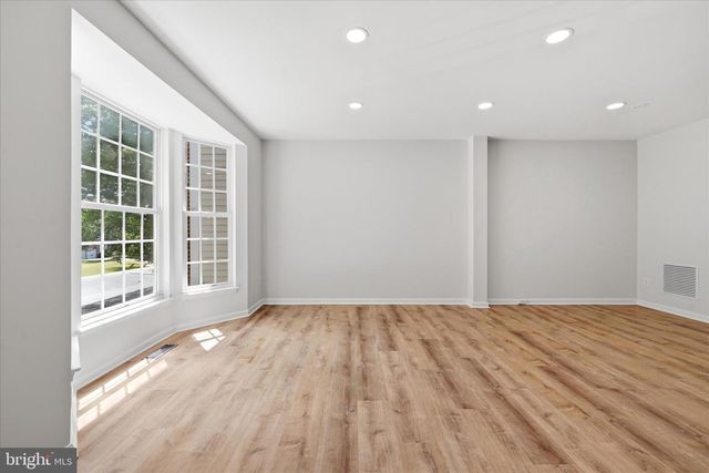 8972 BENCHMARK LN, Bristow, VA 20136
