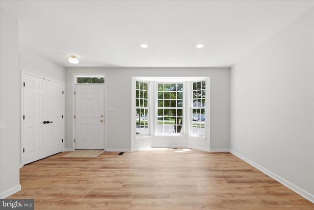 8972 BENCHMARK LN, Bristow, VA 20136