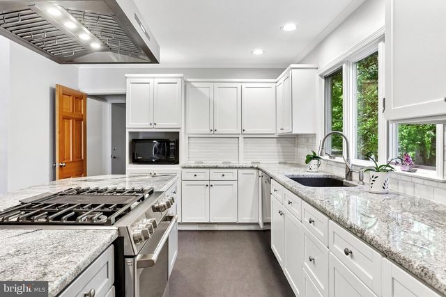 6 OHIO TRL, Medford, NJ 08055