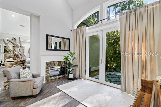 33 N Port Royal Dr, Hilton Head Island, SC 29928