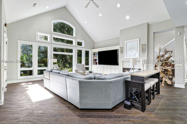 33 N Port Royal Dr, Hilton Head Island, SC 29928