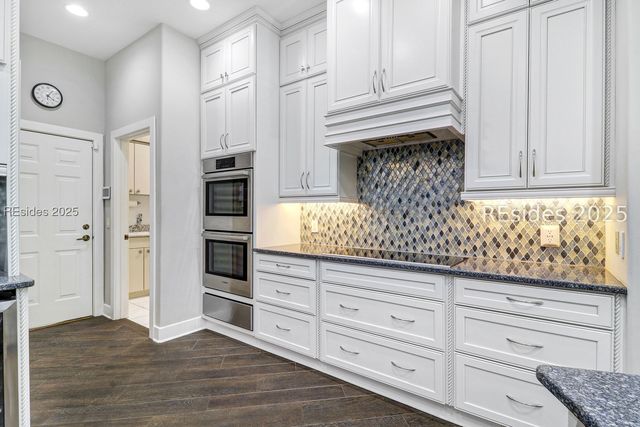 33 N Port Royal Dr, Hilton Head Island, SC 29928