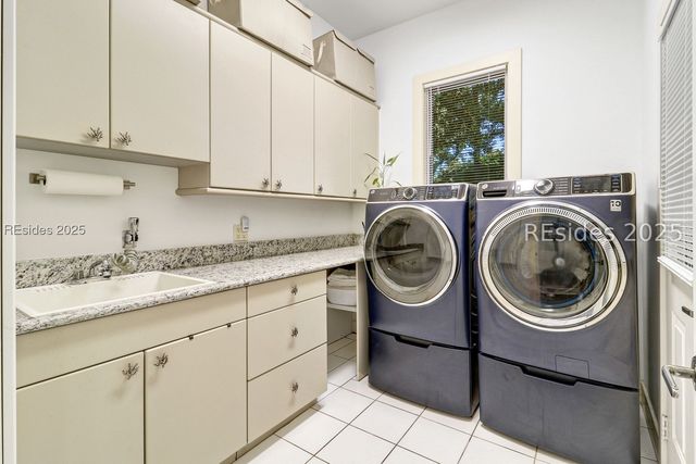 33 N Port Royal Dr, Hilton Head Island, SC 29928