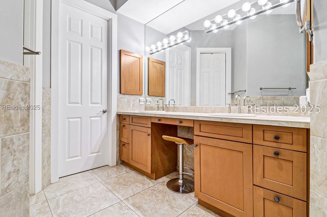 33 N Port Royal Dr, Hilton Head Island, SC 29928