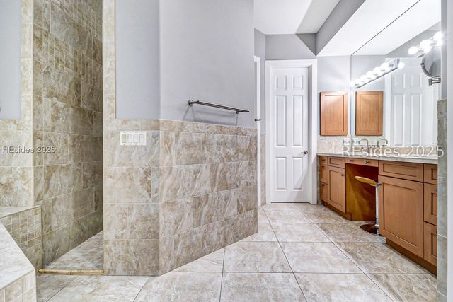 33 N Port Royal Dr, Hilton Head Island, SC 29928