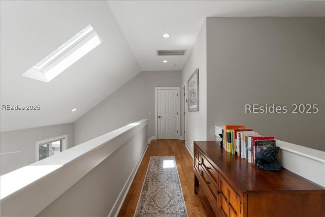 33 N Port Royal Dr, Hilton Head Island, SC 29928