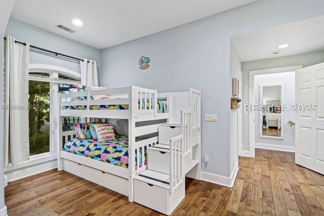 33 N Port Royal Dr, Hilton Head Island, SC 29928