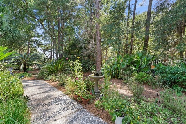 33 N Port Royal Dr, Hilton Head Island, SC 29928