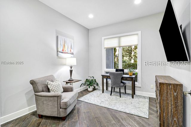 33 N Port Royal Dr, Hilton Head Island, SC 29928