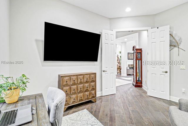 33 N Port Royal Dr, Hilton Head Island, SC 29928