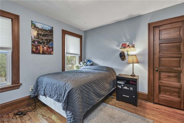 1462 Spring Garden Avenue, Lakewood, OH 44107