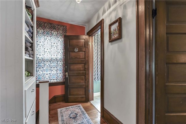 1462 Spring Garden Avenue, Lakewood, OH 44107