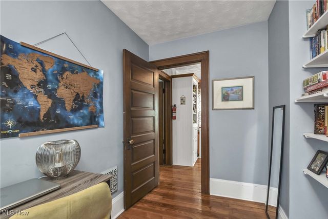 1462 Spring Garden Avenue, Lakewood, OH 44107