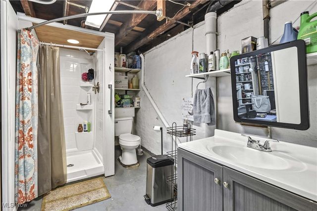 1462 Spring Garden Avenue, Lakewood, OH 44107