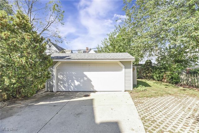 1462 Spring Garden Avenue, Lakewood, OH 44107