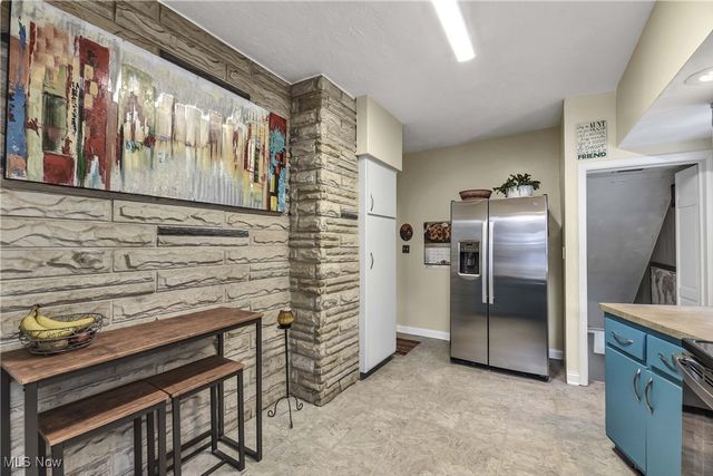 1462 Spring Garden Avenue, Lakewood, OH 44107