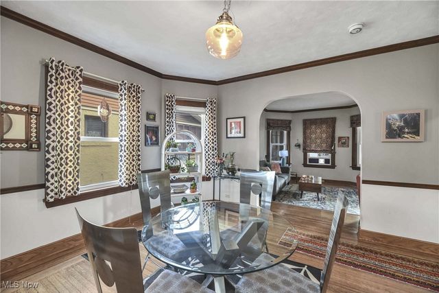 1462 Spring Garden Avenue, Lakewood, OH 44107