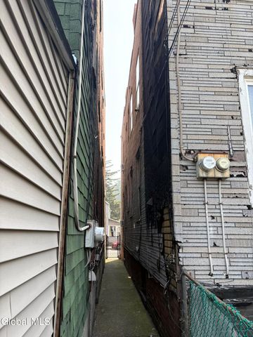 455 2nd Street, Troy, NY 12180