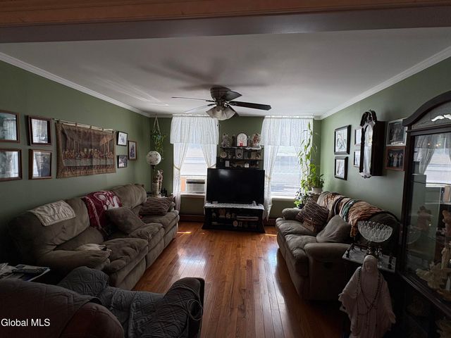455 2nd Street, Troy, NY 12180