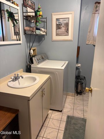 455 2nd Street, Troy, NY 12180