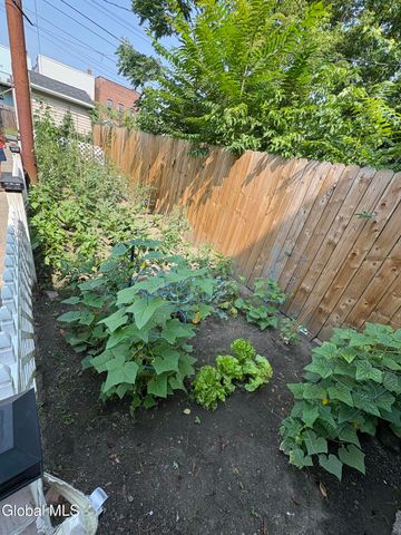 455 2nd Street, Troy, NY 12180